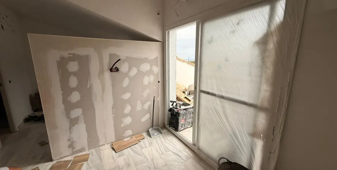 Sale of penthouse in The Golden Mile 6