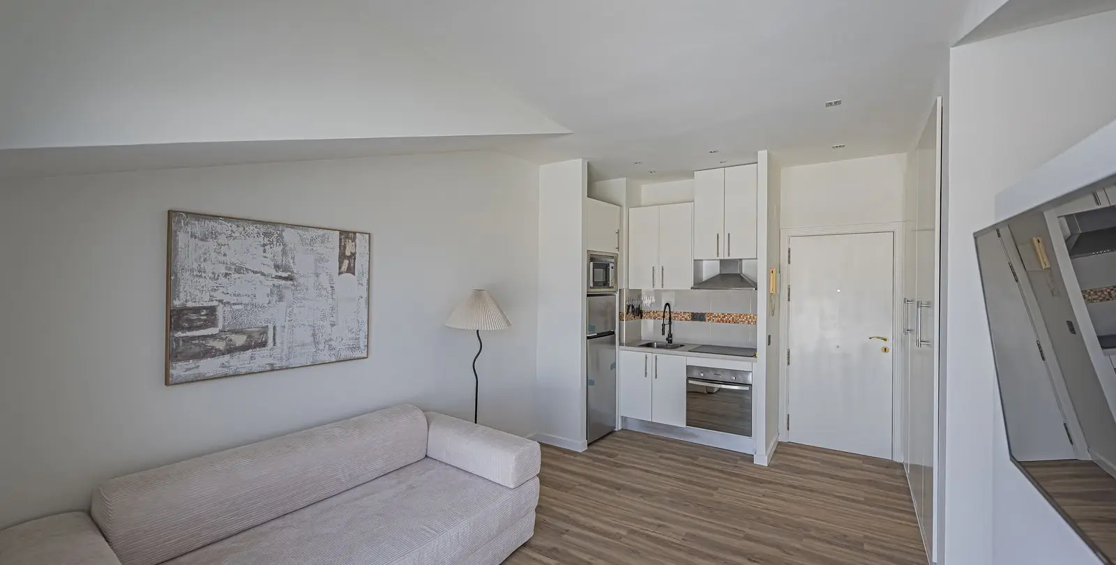 Sale of penthouse in The Golden Mile 2