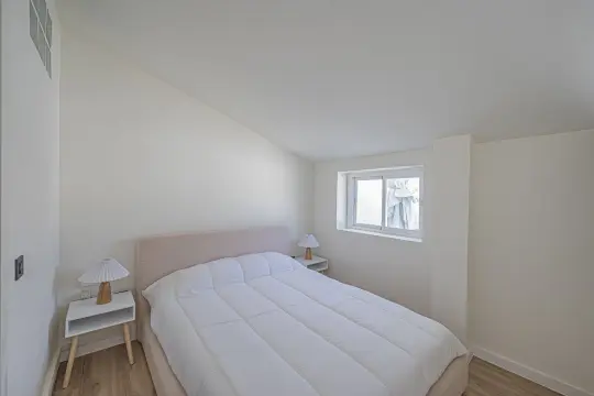 Image 4 thumb