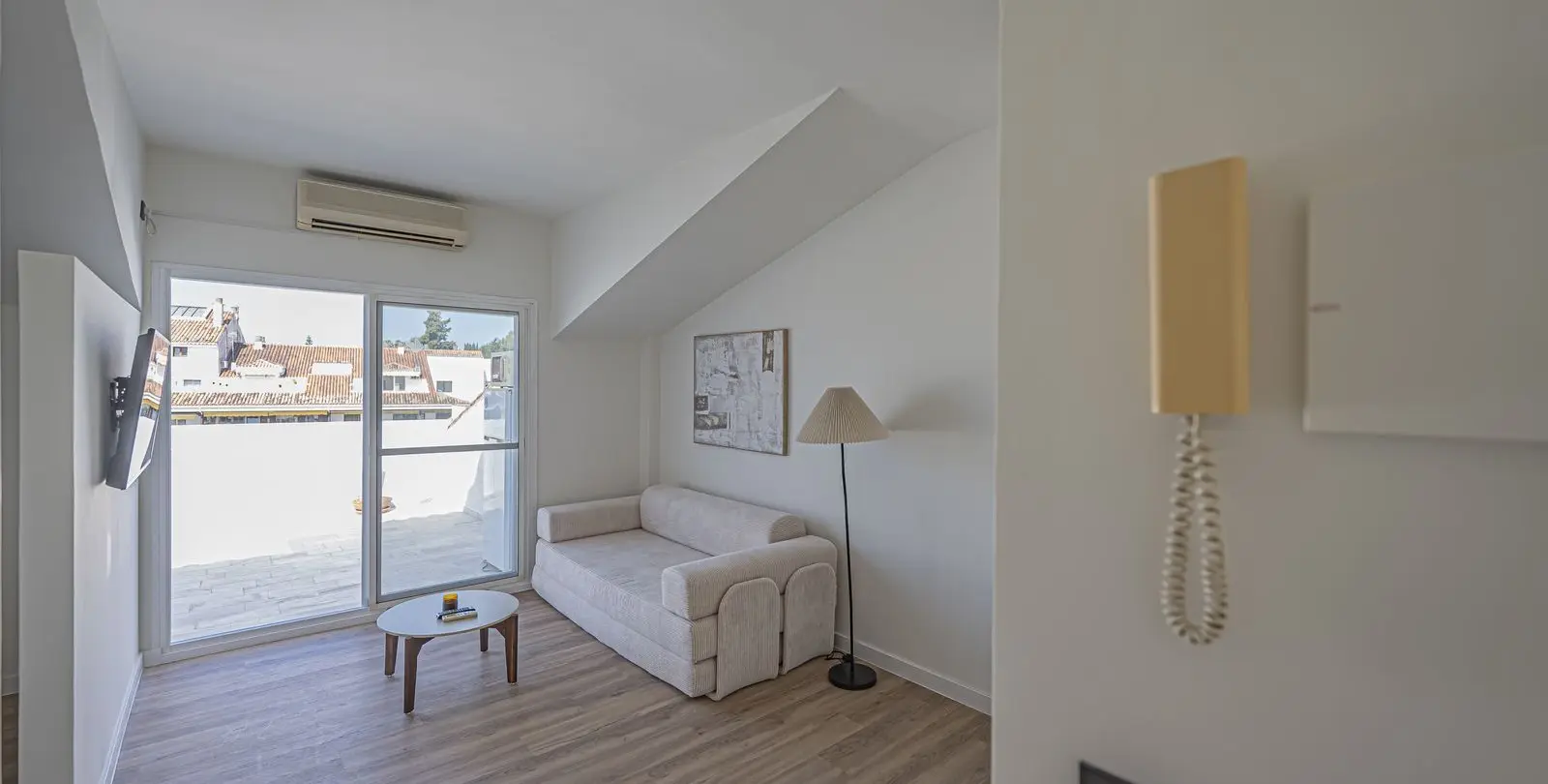 Sale of penthouse in The Golden Mile 6