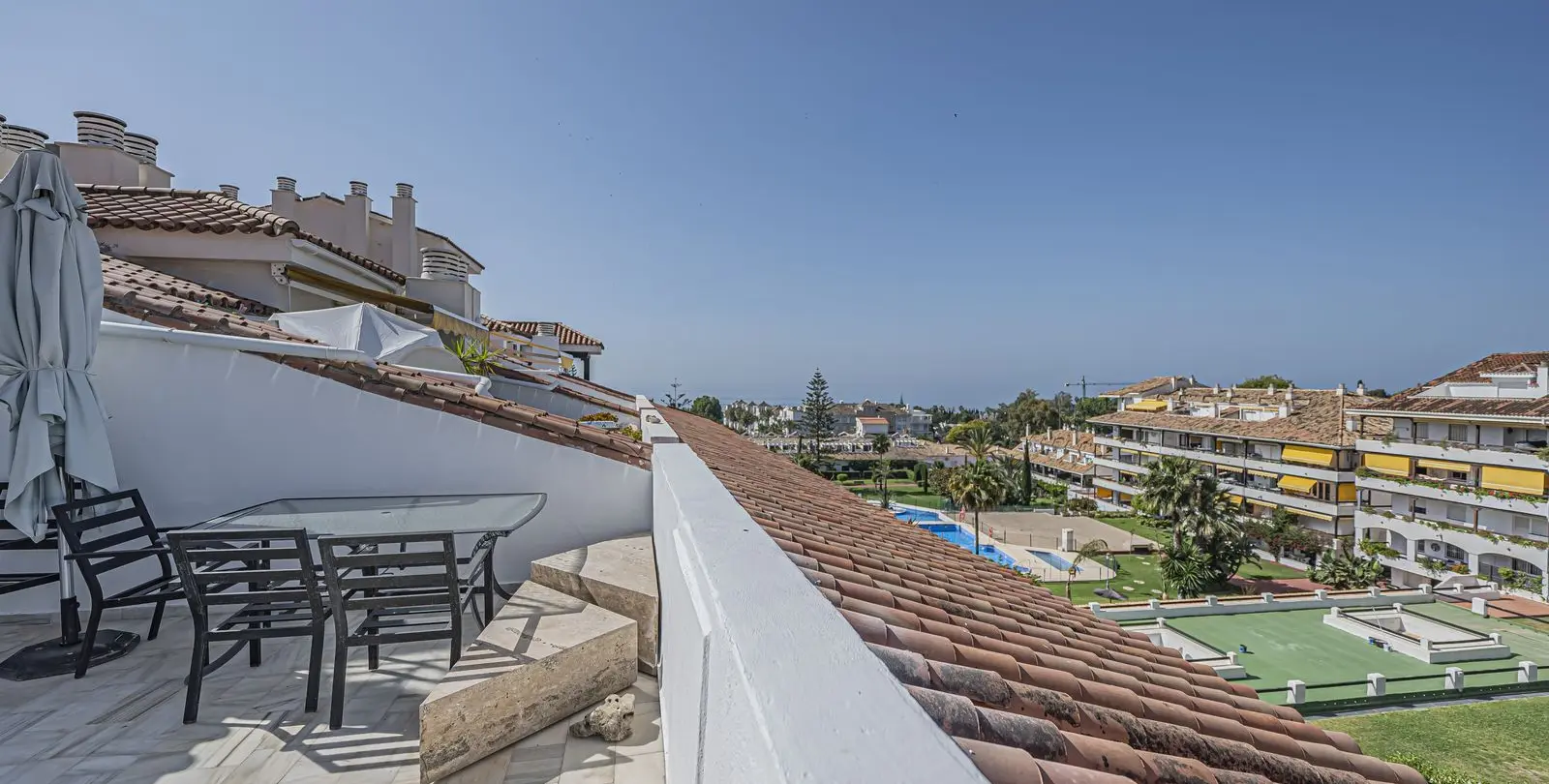 Sale of penthouse in The Golden Mile 10
