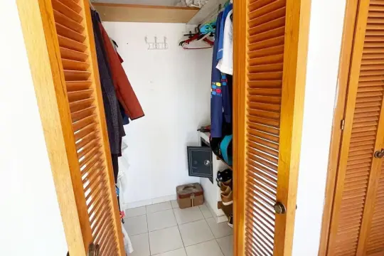 Image 7 thumb