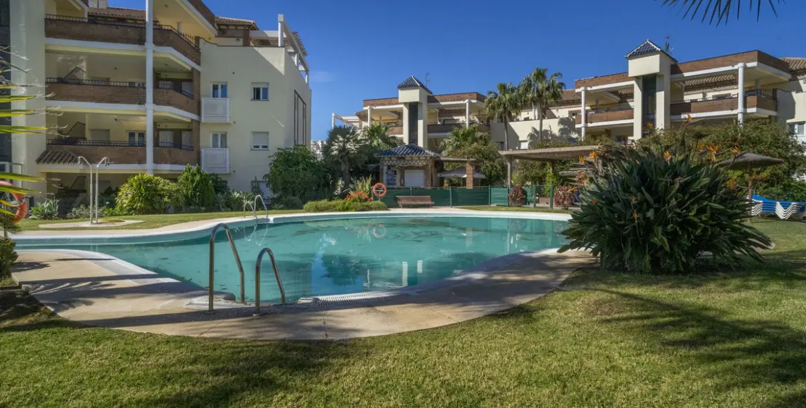 Продажа апартаментов на первом этаже в Mijas Costa 26