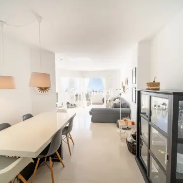 Sale of middle floor apartment in Calahonda