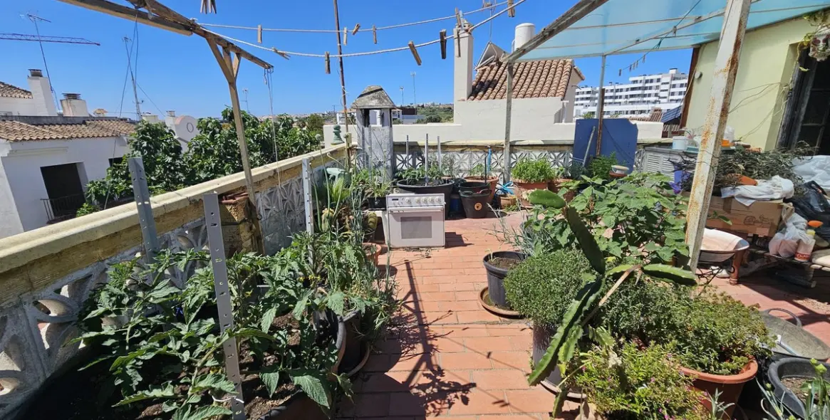 Sale of semi-detached house in Estepona 28