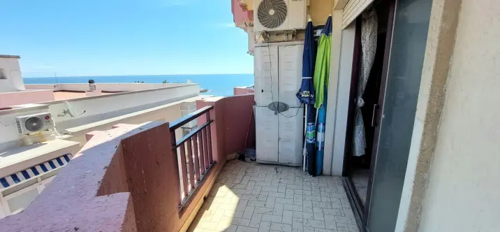 Venta de apartamento en planta media en Fuengirola 1