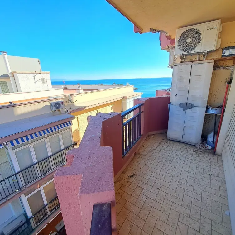 Venta de apartamento en planta media en Fuengirola
