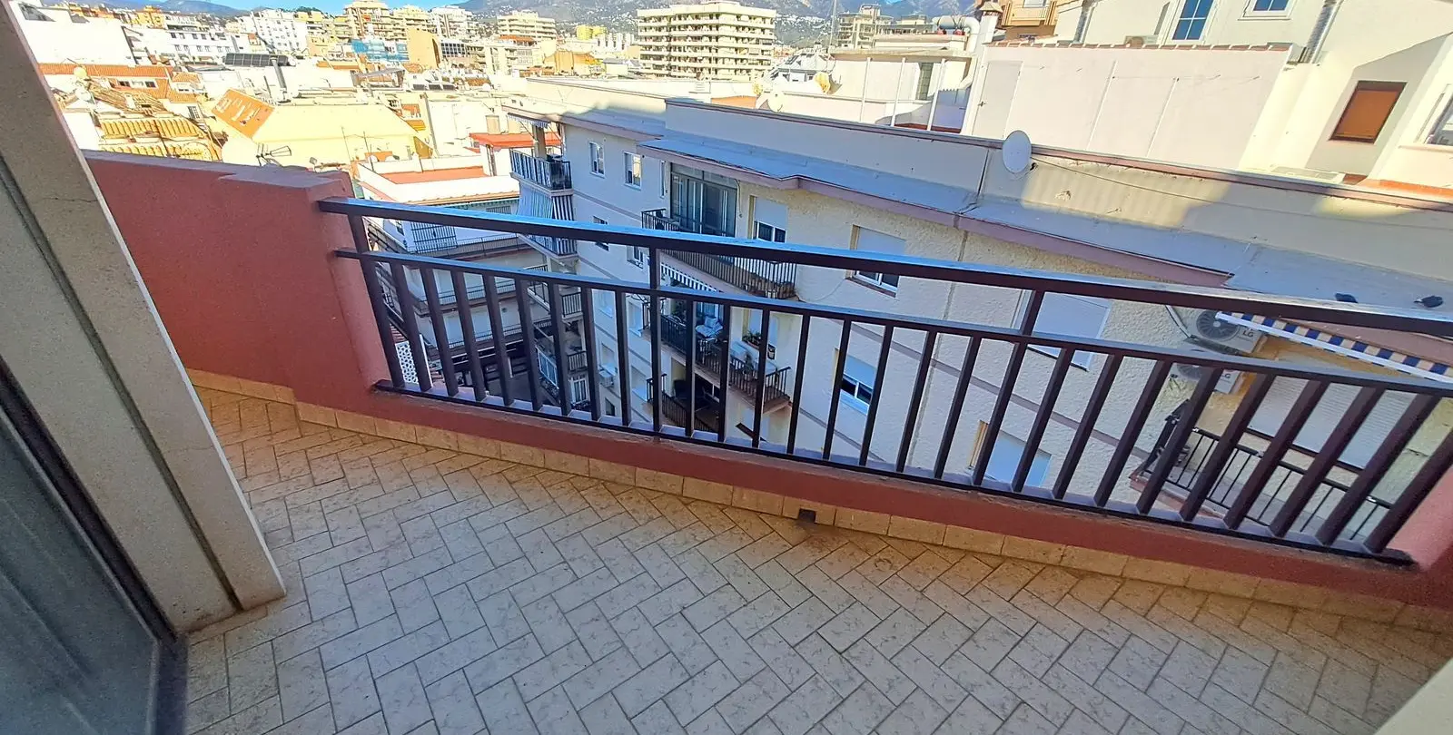 Venta de apartamento en planta media en Fuengirola 10