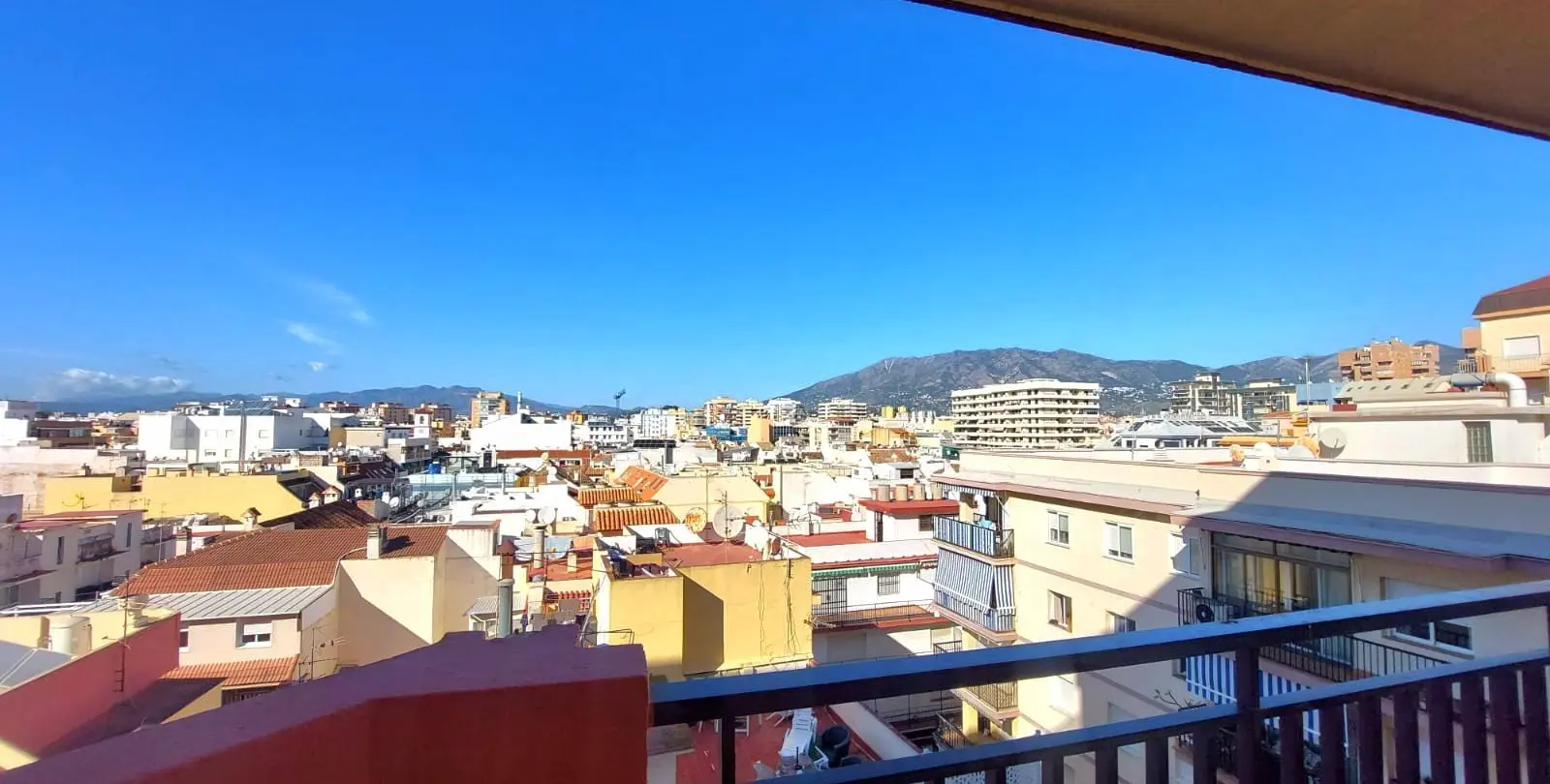 Venta de apartamento en planta media en Fuengirola 13