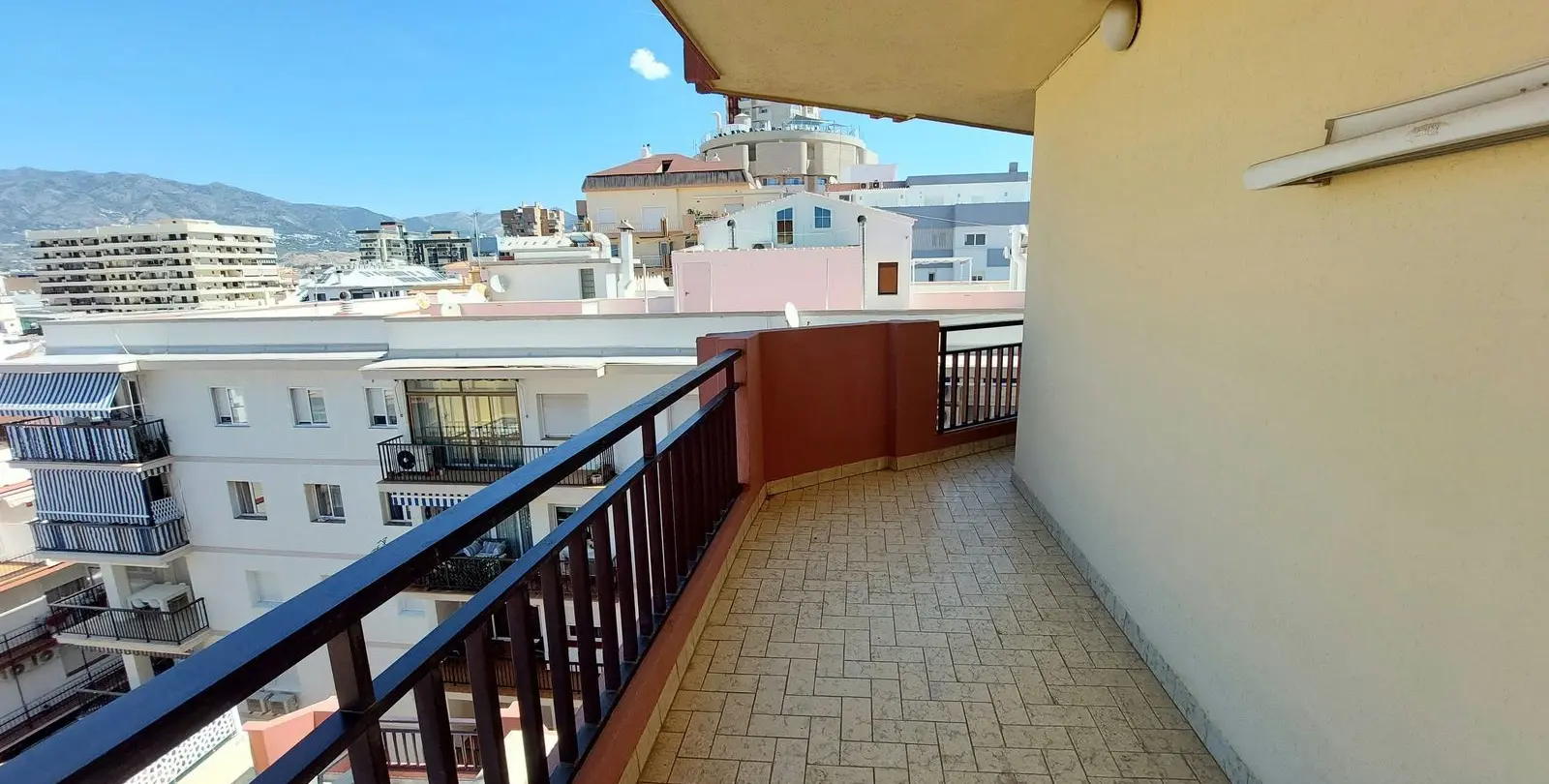 Venta de apartamento en planta media en Fuengirola 27