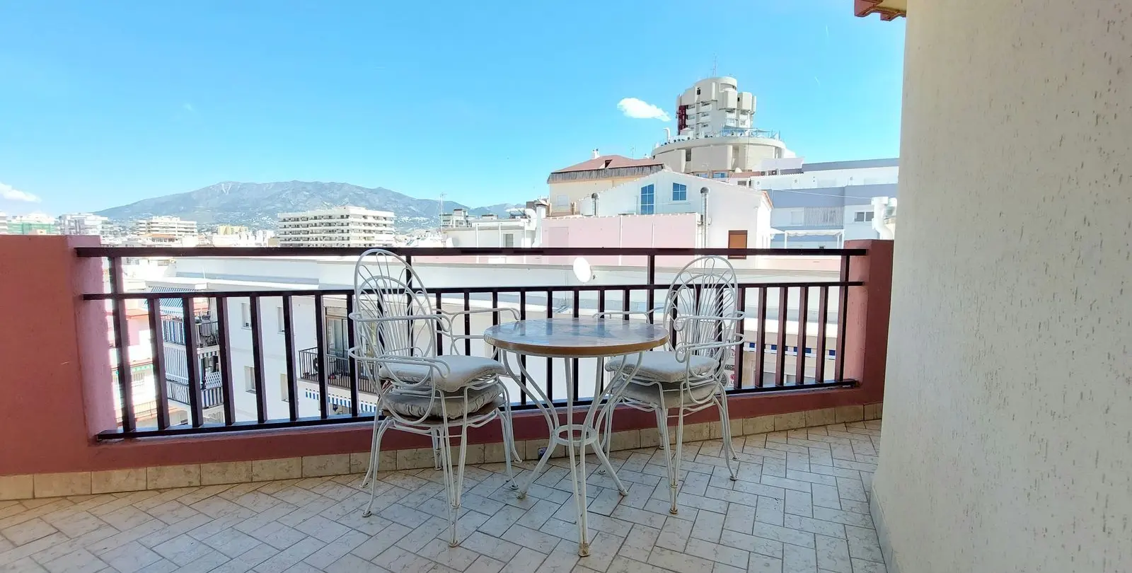 Venta de apartamento en planta media en Fuengirola 28