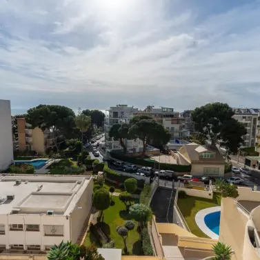 Sale of middle floor apartment in Benalmadena