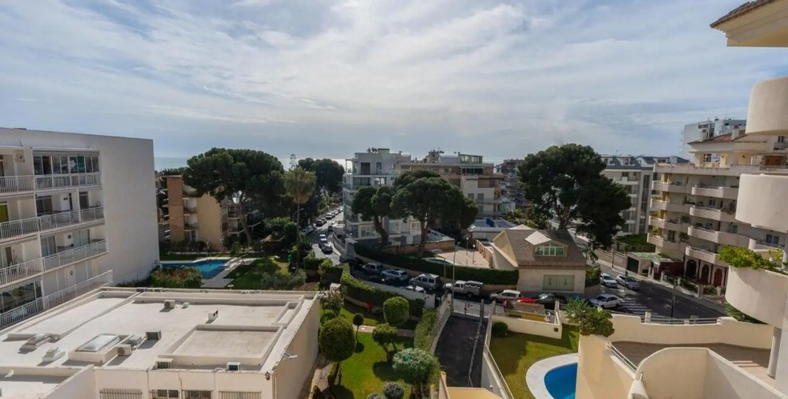 Venta de apartamento en planta media en Benalmadena 1