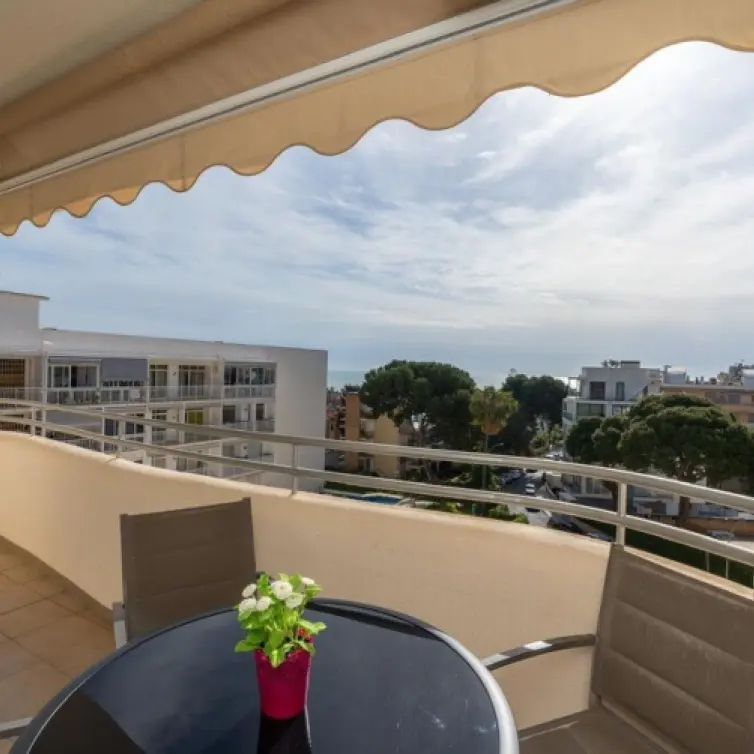 Продажа апартаментов на среднем этаже в Benalmadena
