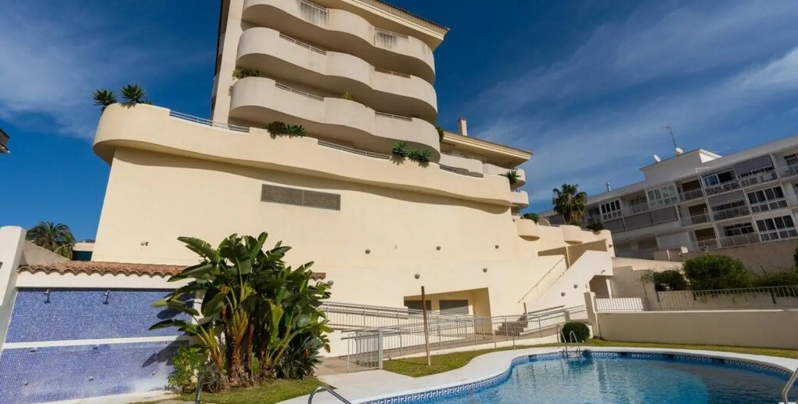 Venta de apartamento en planta media en Benalmadena 15