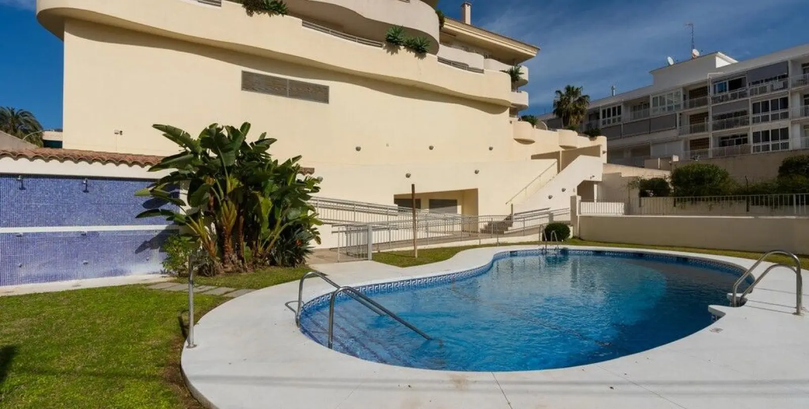 Venta de apartamento en planta media en Benalmadena 19