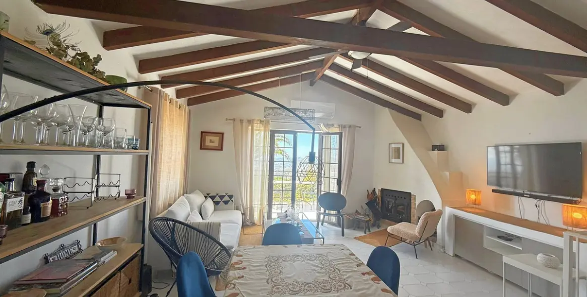 Продажа дома на две семьи в Mijas 8