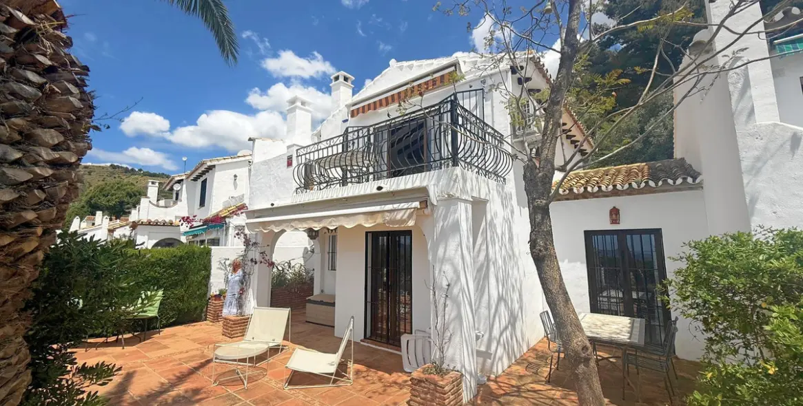 Продажа дома на две семьи в Mijas 38