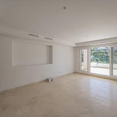 Sale of ground floor apartment in Nueva Andalucía