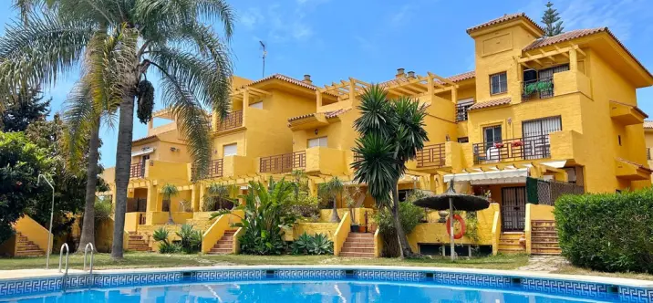 Sale of semi-detached house in Estepona 0