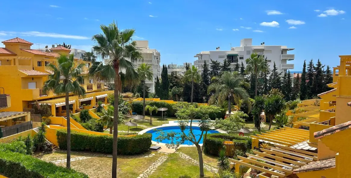 Sale of semi-detached house in Estepona 2