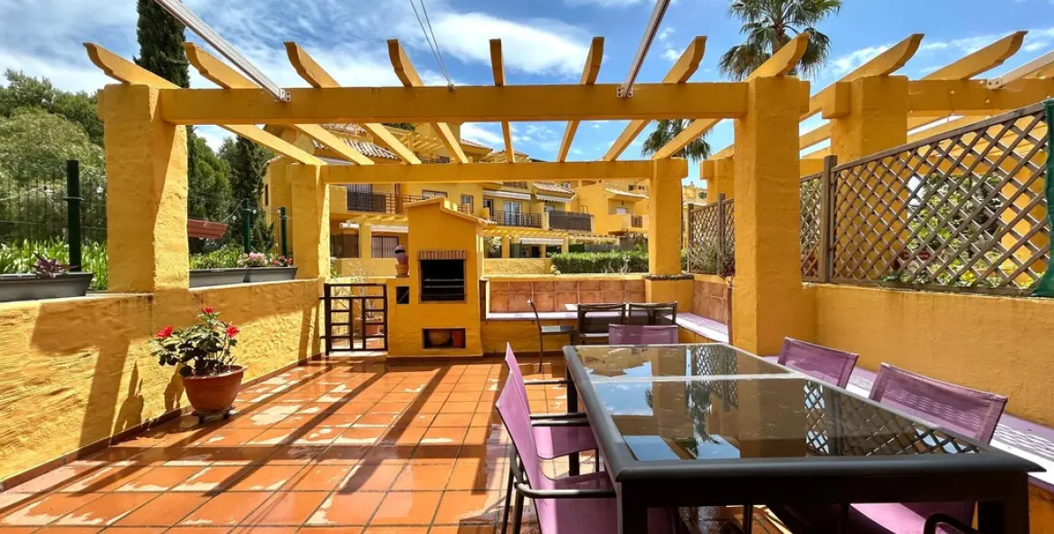 Sale of semi-detached house in Estepona 13