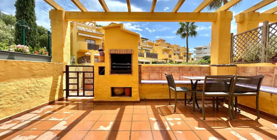 Sale of semi-detached house in Estepona 14