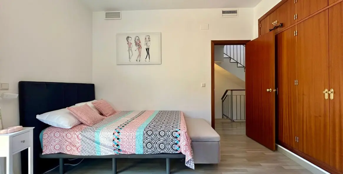 Sale of semi-detached house in Estepona 18