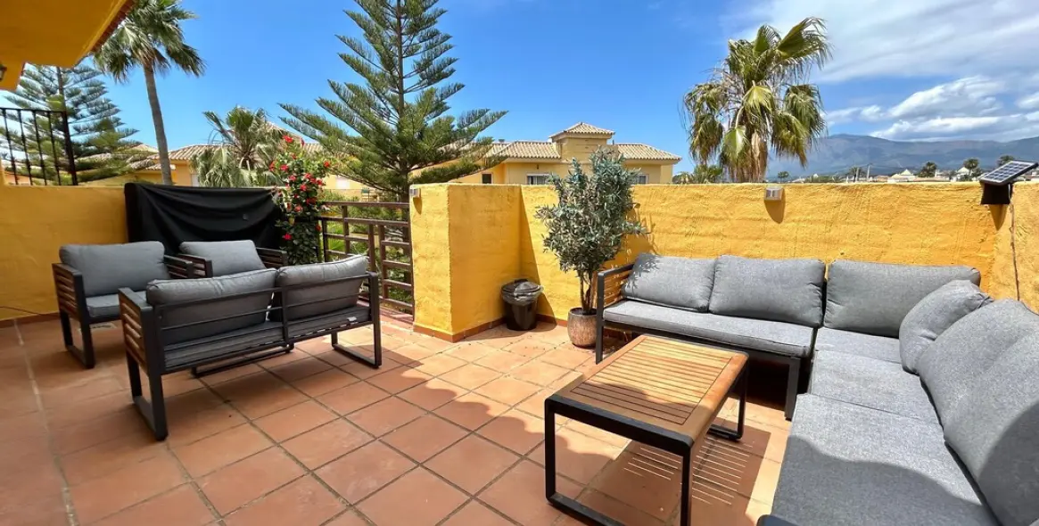 Sale of semi-detached house in Estepona 25