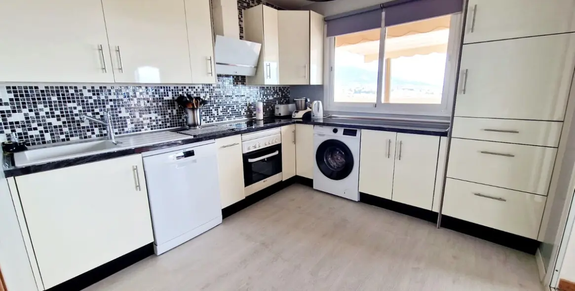 Sale of penthouse in Mijas Costa 3