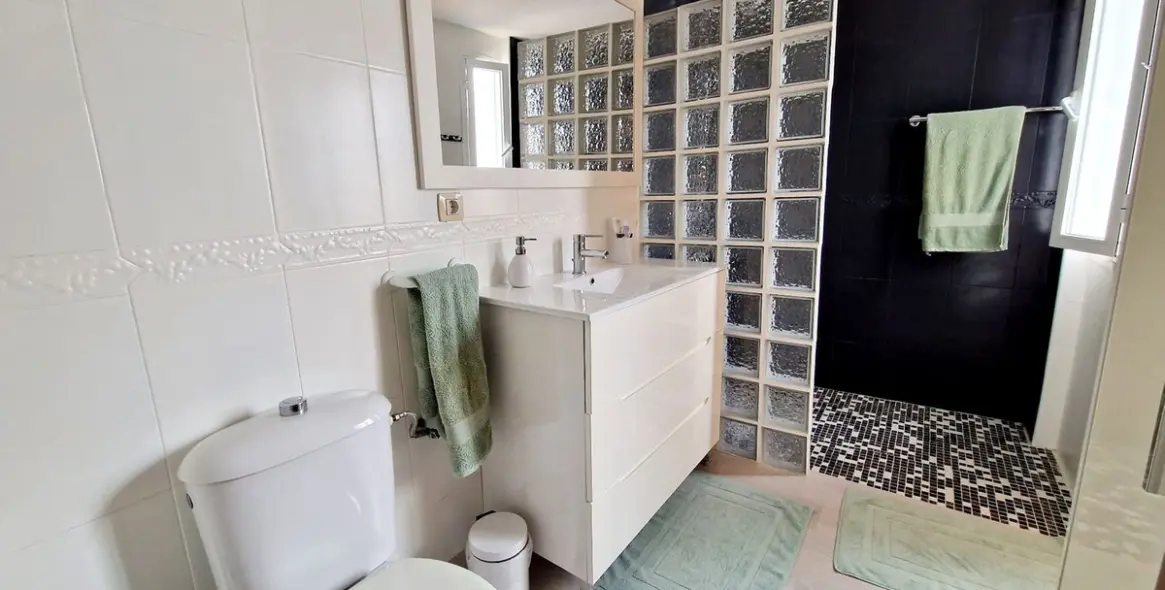Sale of penthouse in Mijas Costa 25