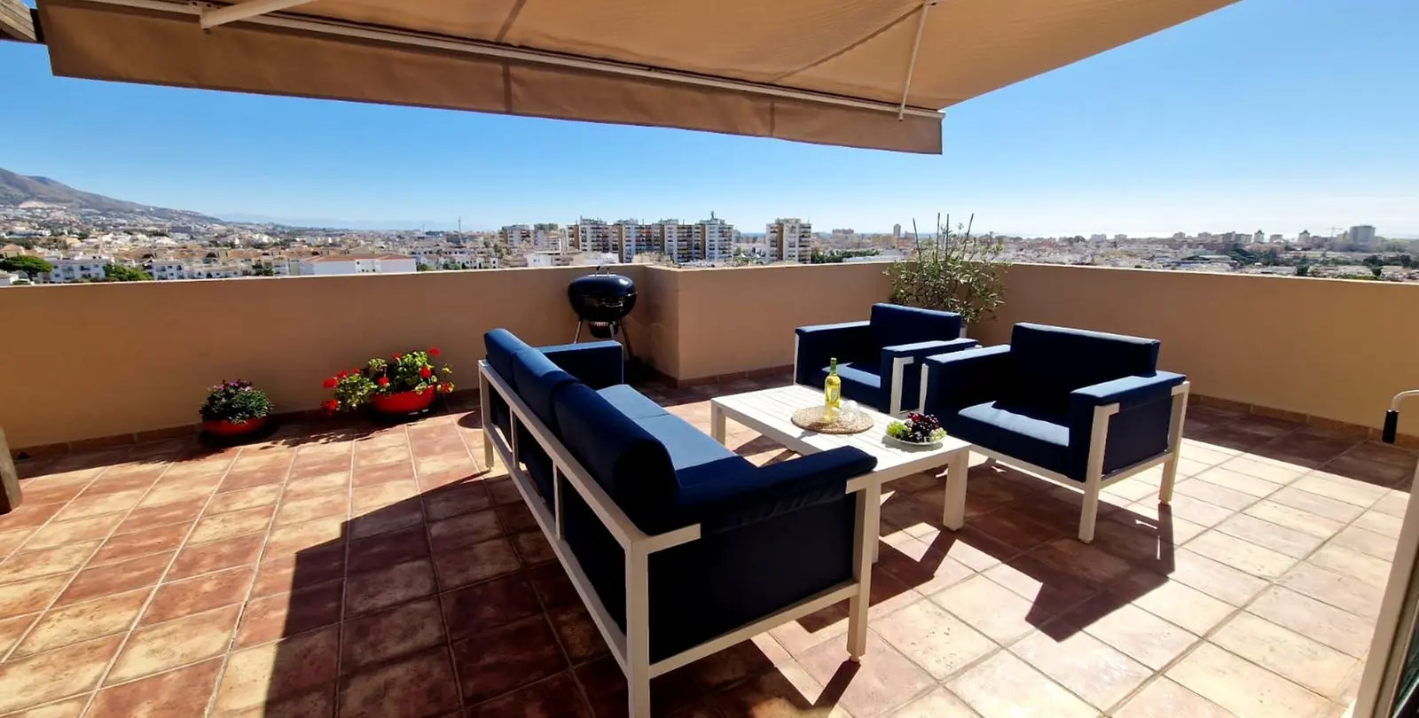 Sale of penthouse in Mijas Costa 38