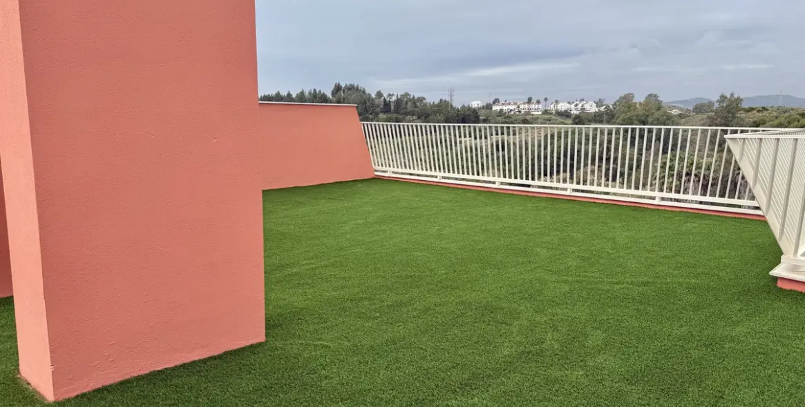 Sale of penthouse in El Chaparral 14