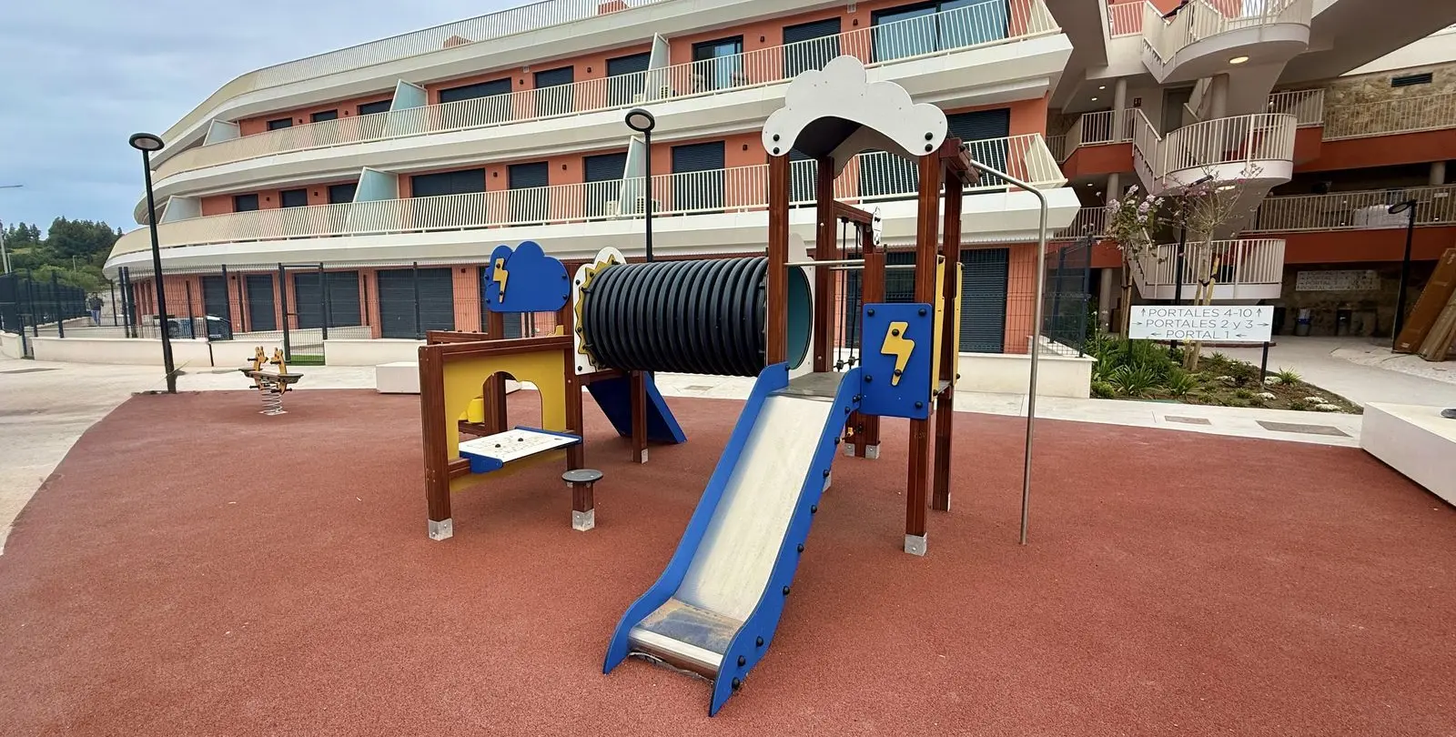 Venta de ático en El Chaparral 33