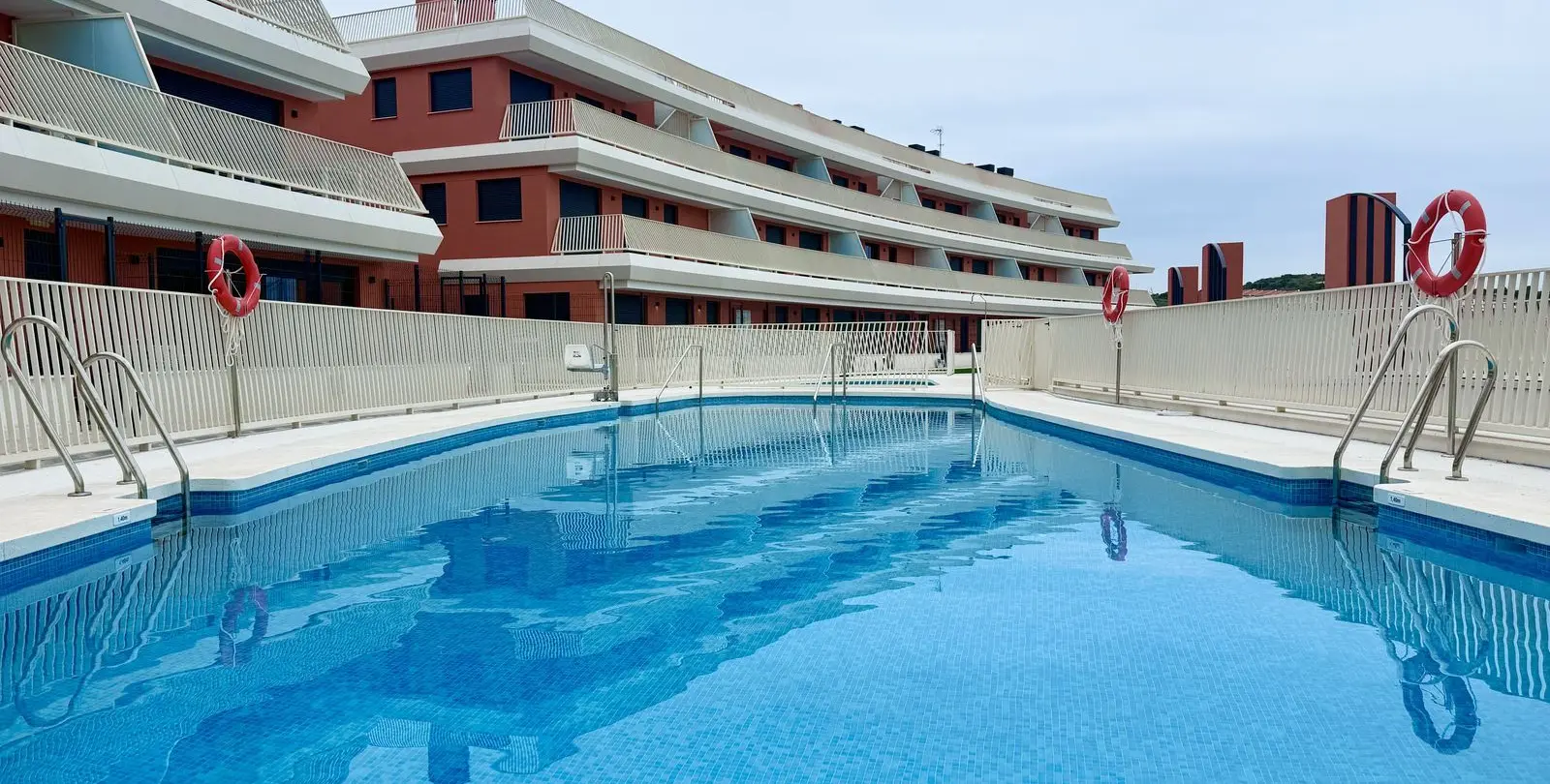 Sale of penthouse in El Chaparral 4