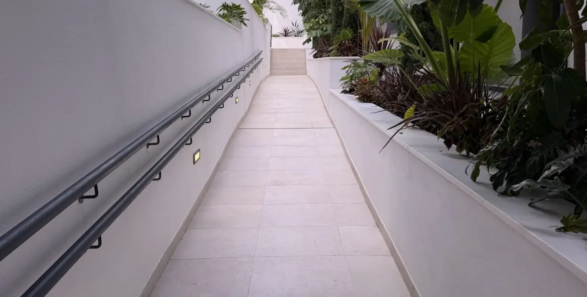 Sale of ground floor apartment in Estepona 29