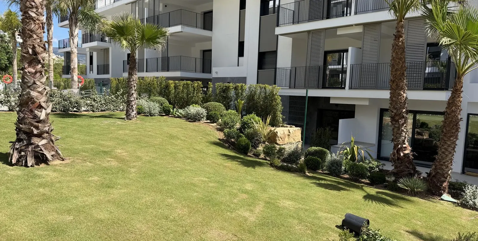 Продажа апартаментов на первом этаже в Estepona 46