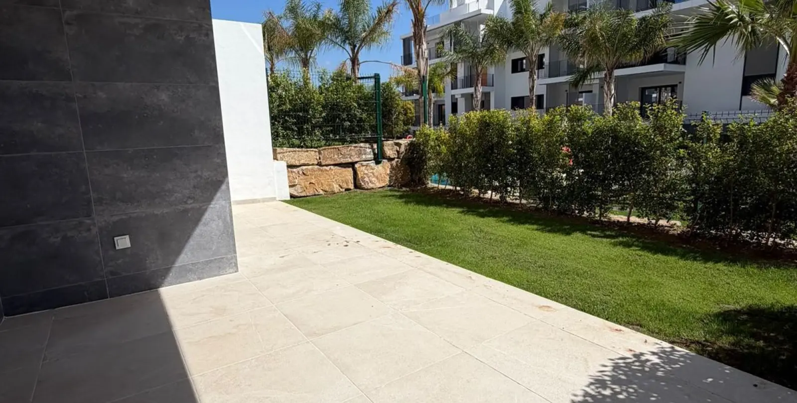 Продажа апартаментов на первом этаже в Estepona 58