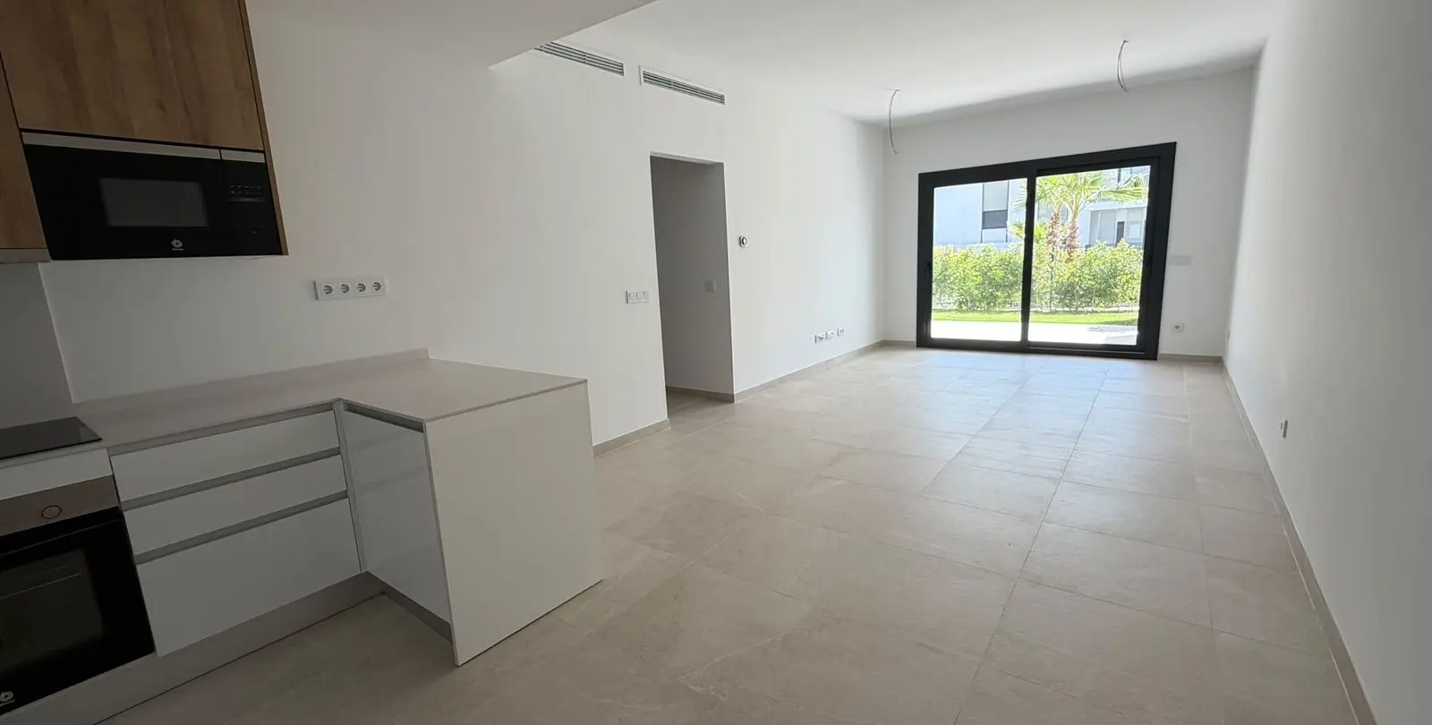 Продажа апартаментов на первом этаже в Estepona 73