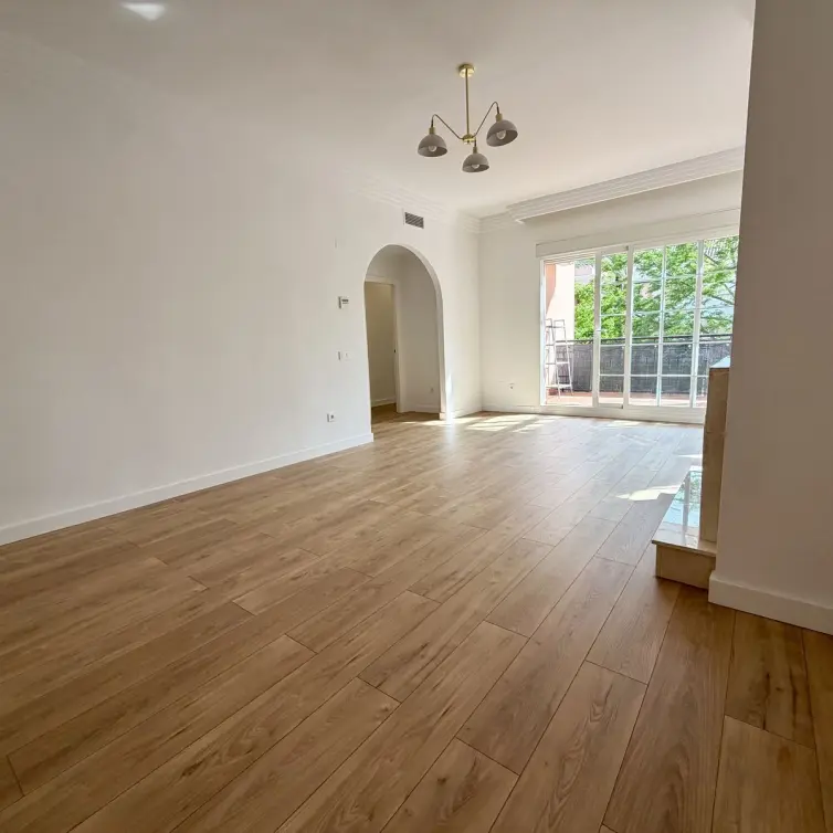Sale of penthouse in Nueva Andalucía