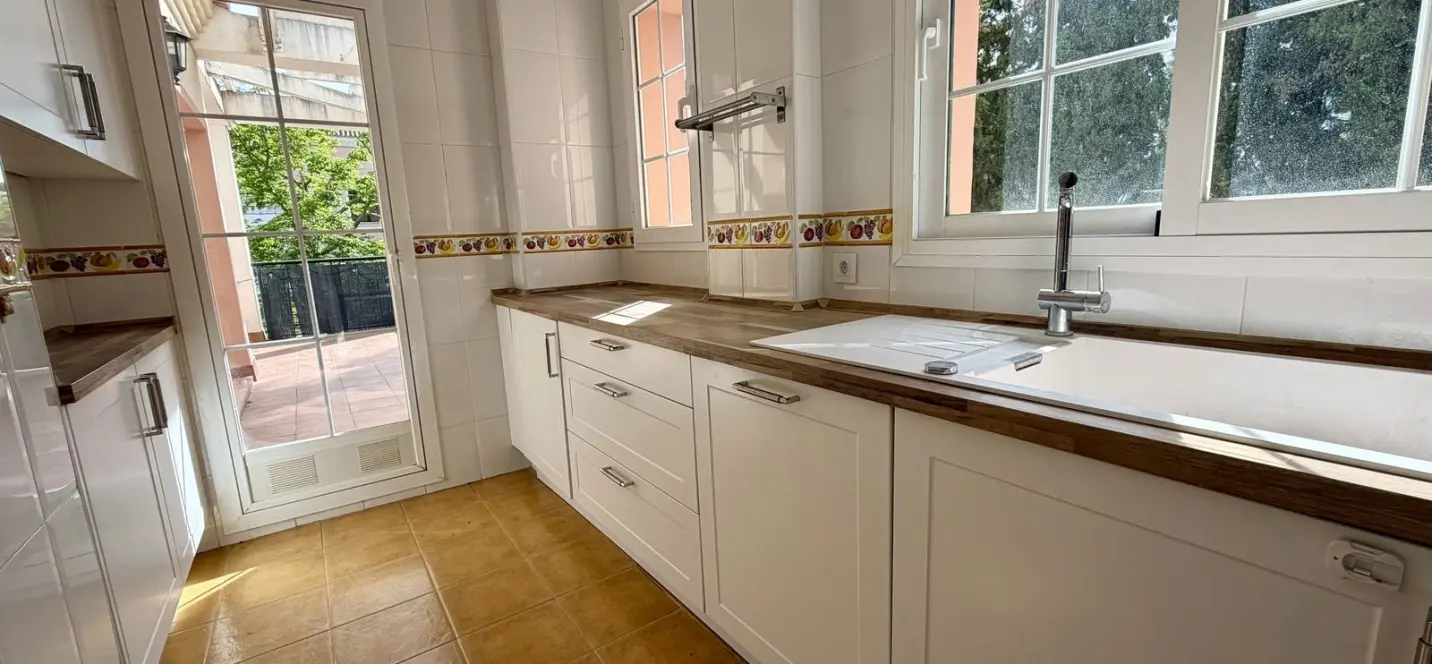 Sale of penthouse in Nueva Andalucía 4