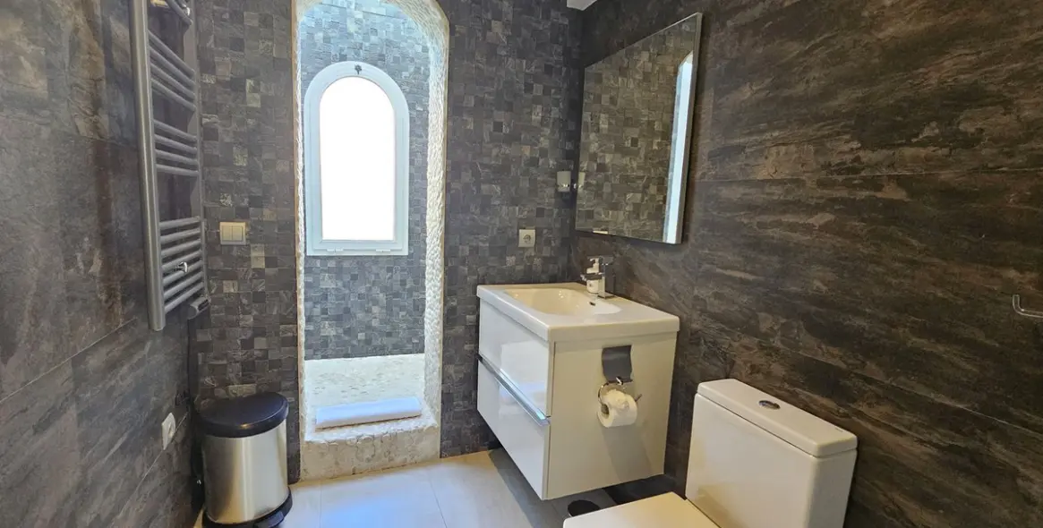 Sale of townhouse in Nueva Andalucía 10