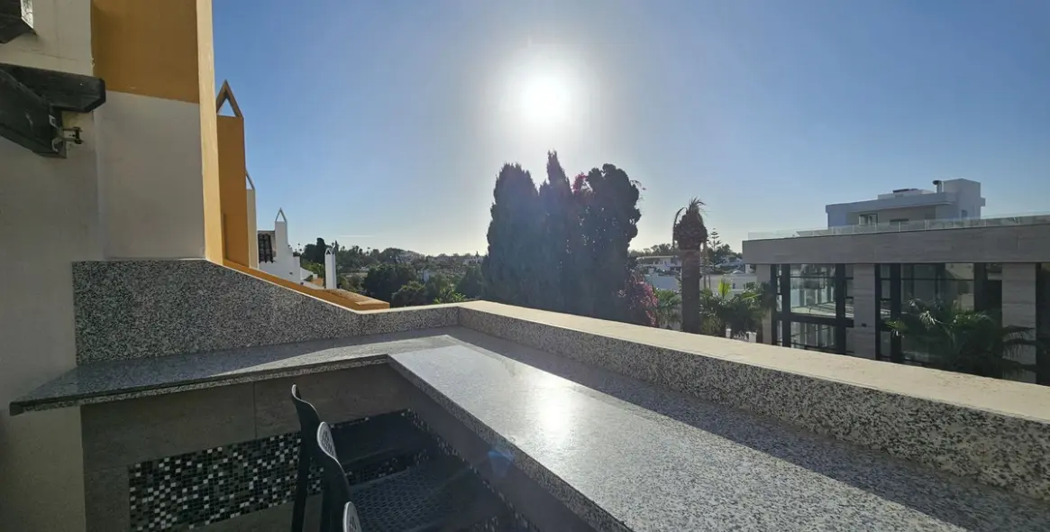 Sale of townhouse in Nueva Andalucía 16