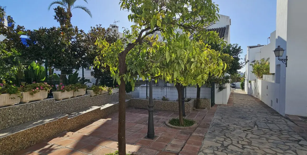 Sale of townhouse in Nueva Andalucía 20