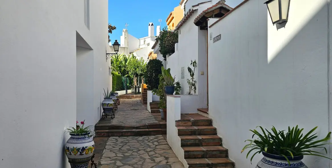 Sale of townhouse in Nueva Andalucía 21