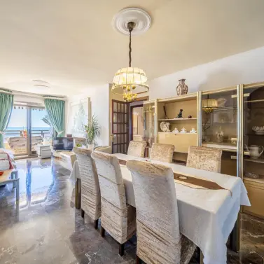 Venta de apartamento en planta media en Fuengirola