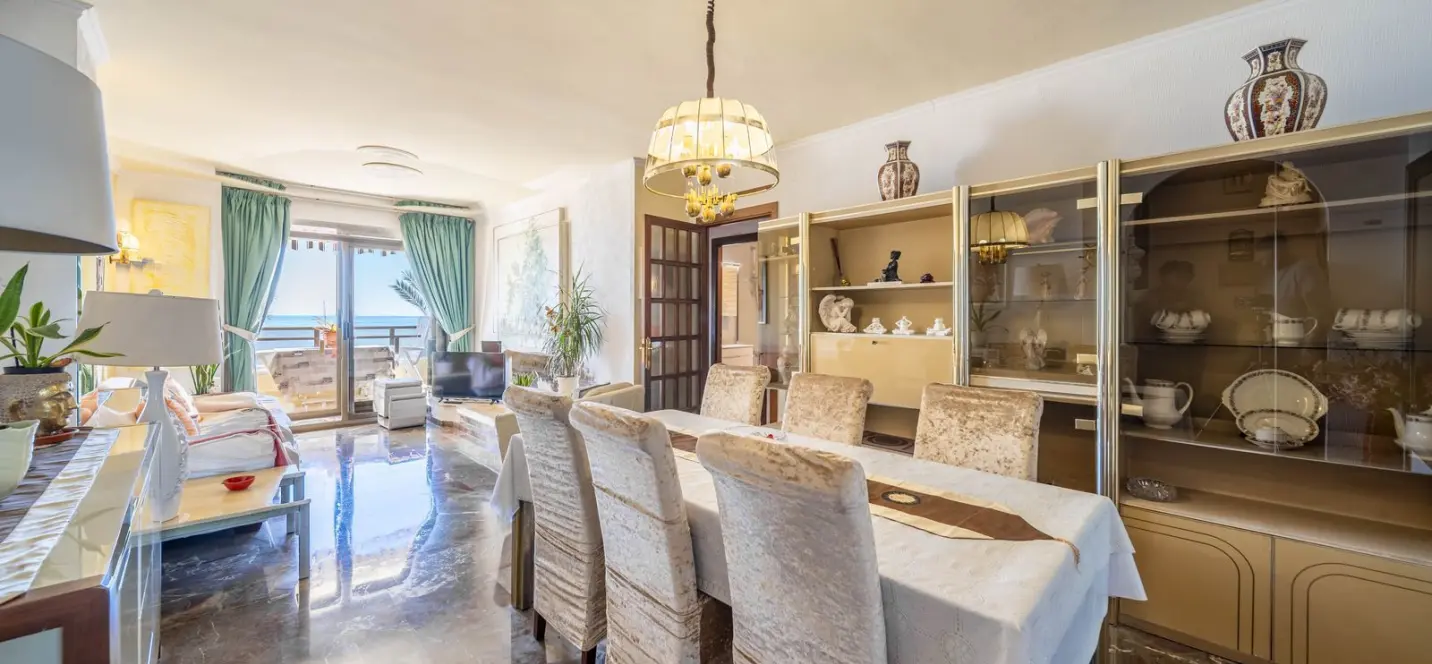 Sale of middle floor apartment in Fuengirola 4