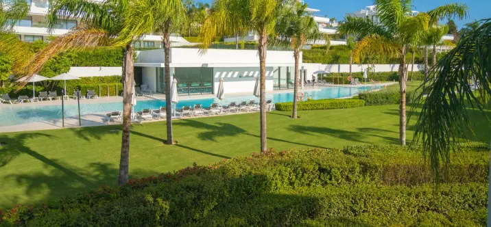 Venta de apartamento en planta media en Atalaya 2