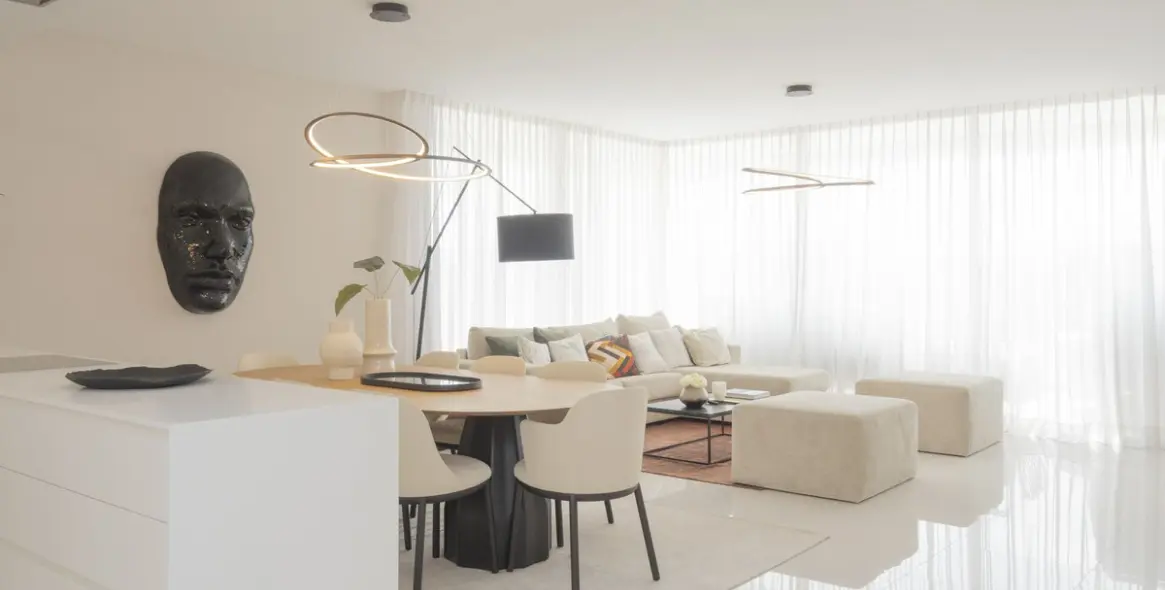 Venta de apartamento en planta media en Atalaya 5
