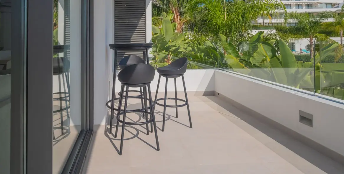 Venta de apartamento en planta media en Atalaya 21